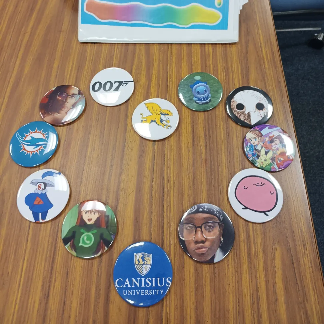 DMAAD pin-making event photo 4